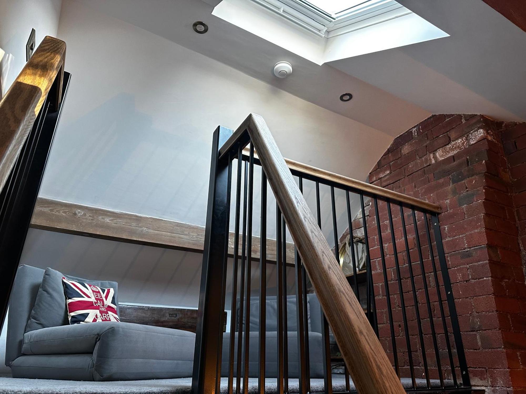 Unique Victorian Stable Conversion Галіфакс Екстер'єр фото